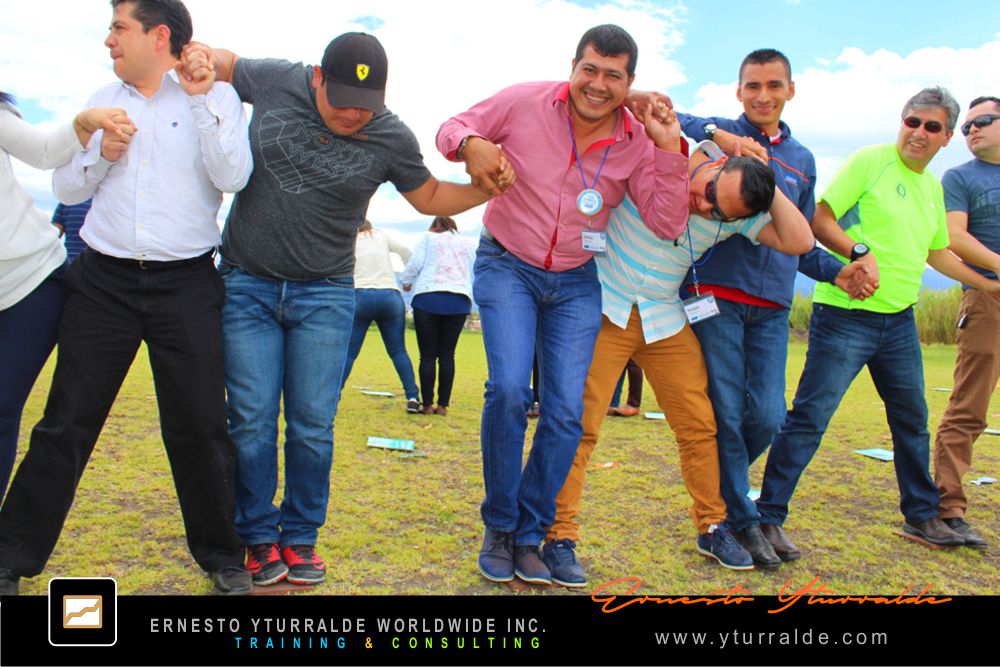 Talleres de Cuerdas Nicaragua, dinámicas outdoor que impulsan la sinergia y el compromiso de los colaboradores.